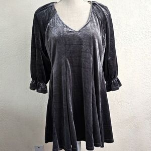 Umgee gunmetal Gray pullover velvet top tunic large New With Tags